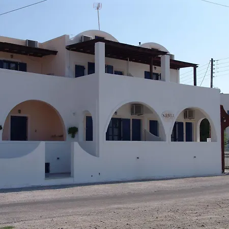 Nefeli 3* Perissa (Santorini)